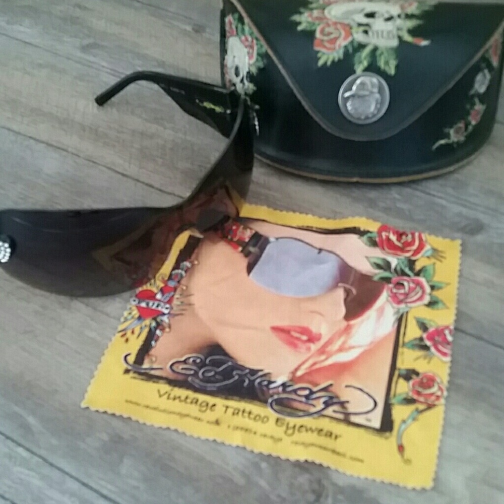 Ed Hardy women's sunglasses vintage look